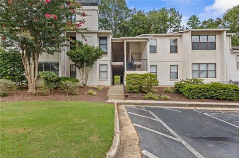 Photo of 1502 Huntingdon Chase, Sandy Springs, GA 30350 (MLS # 7632478)