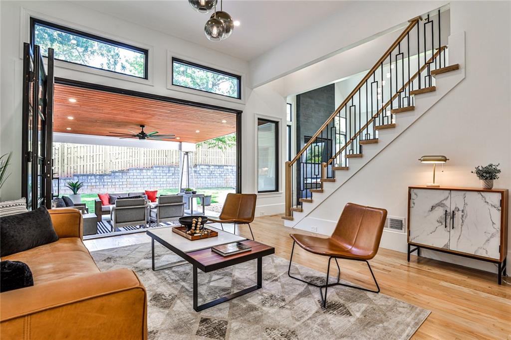 Sentinel Lake - Residential