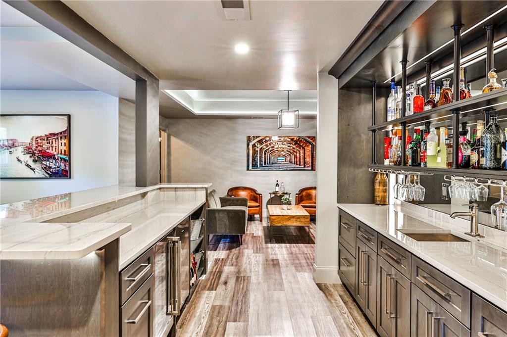 Sentinel Lake - Residential
