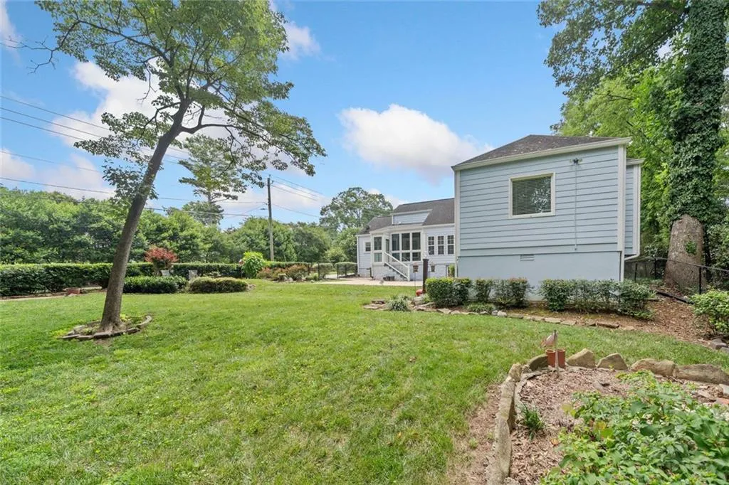 Atlanta, Georgia 30317, United States, 3 Bedrooms Bedrooms, ,3 BathroomsBathrooms,Residential,Active,163361