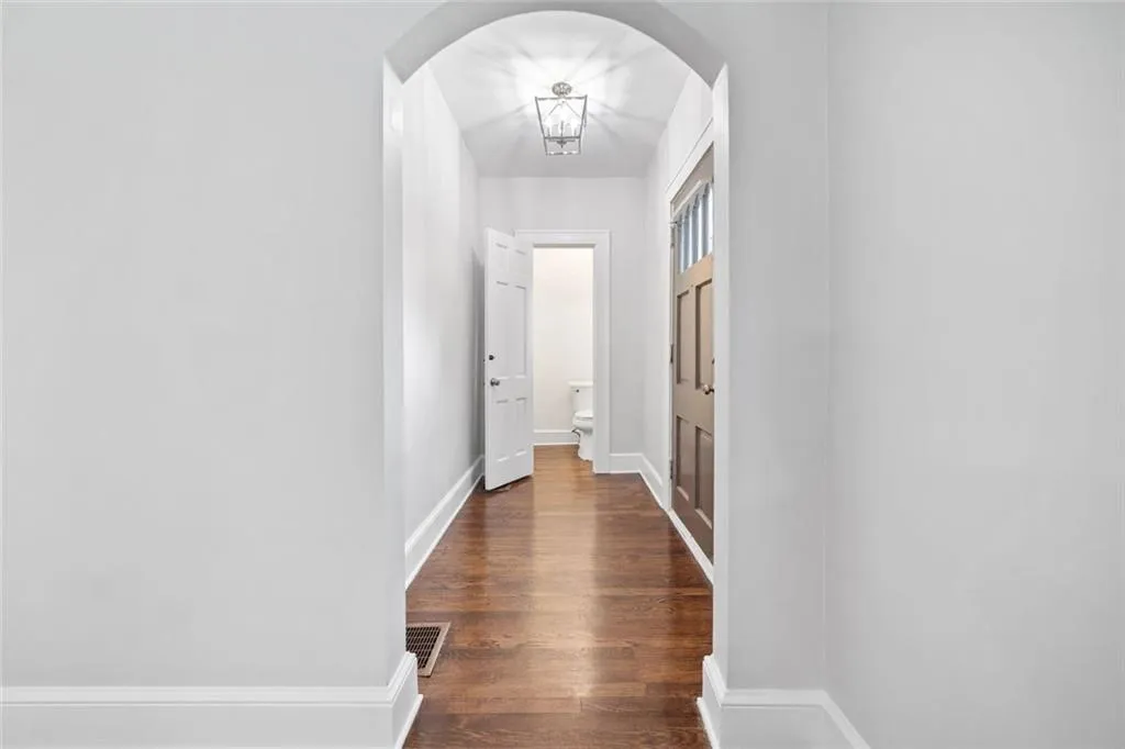 Atlanta, Georgia 30317, United States, 3 Bedrooms Bedrooms, ,3 BathroomsBathrooms,Residential,Active,163361