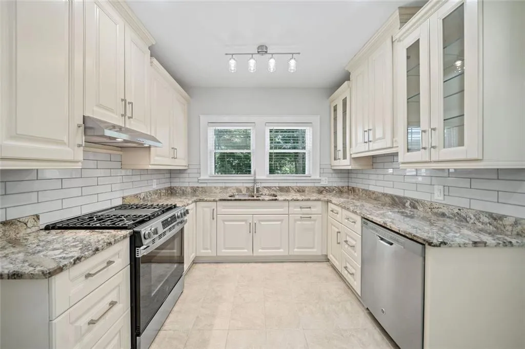 Atlanta, Georgia 30317, United States, 3 Bedrooms Bedrooms, ,3 BathroomsBathrooms,Residential,Active,163361