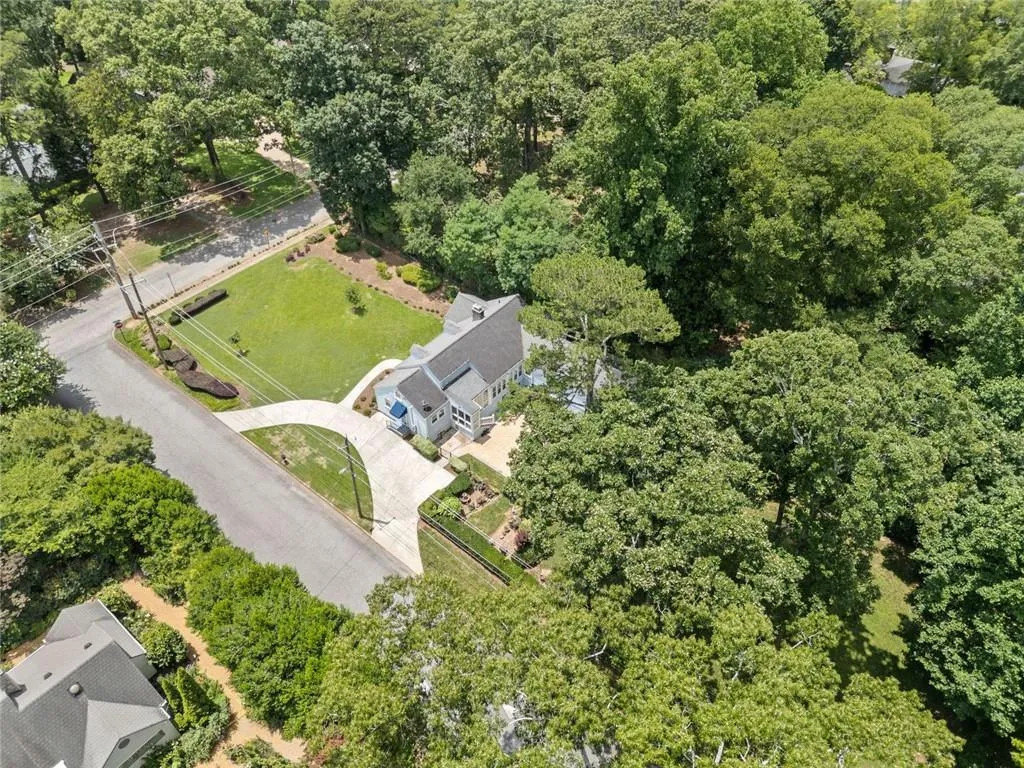 Atlanta, Georgia 30317, United States, 3 Bedrooms Bedrooms, ,3 BathroomsBathrooms,Residential,Active,163361