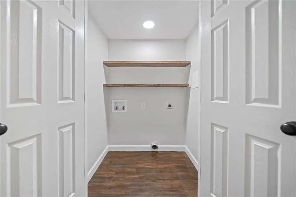 Atlanta, Georgia 30317, United States, 3 Bedrooms Bedrooms, ,3 BathroomsBathrooms,Residential,Active,163361