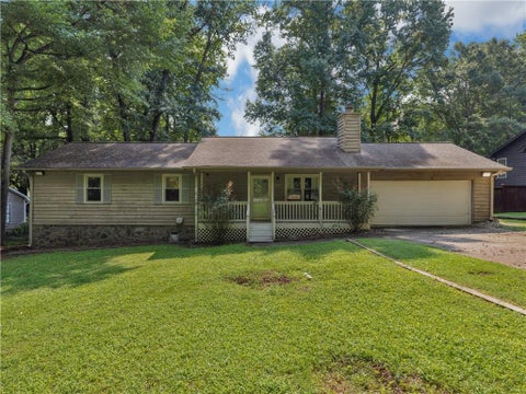 Homes For Sale - 528 Knollwood Drive<br/> Stockbridge, GA 30281