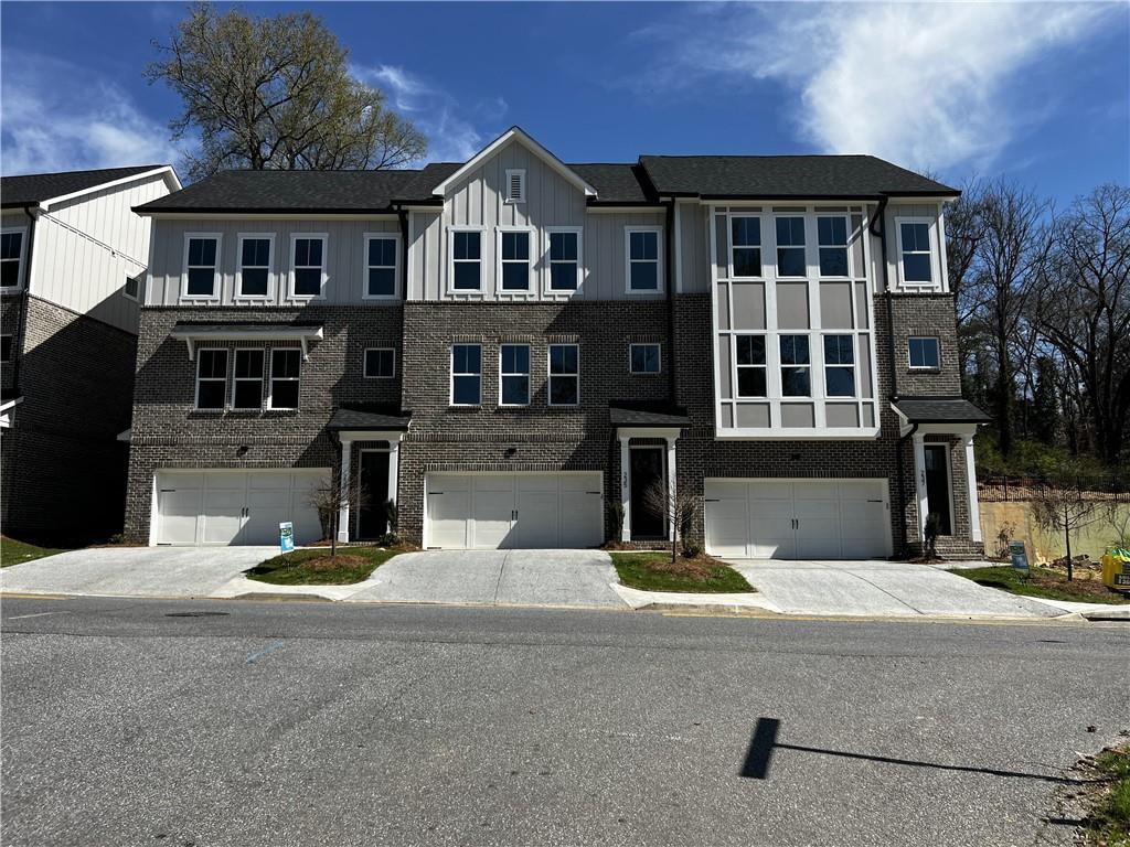 235 W Marietta Street