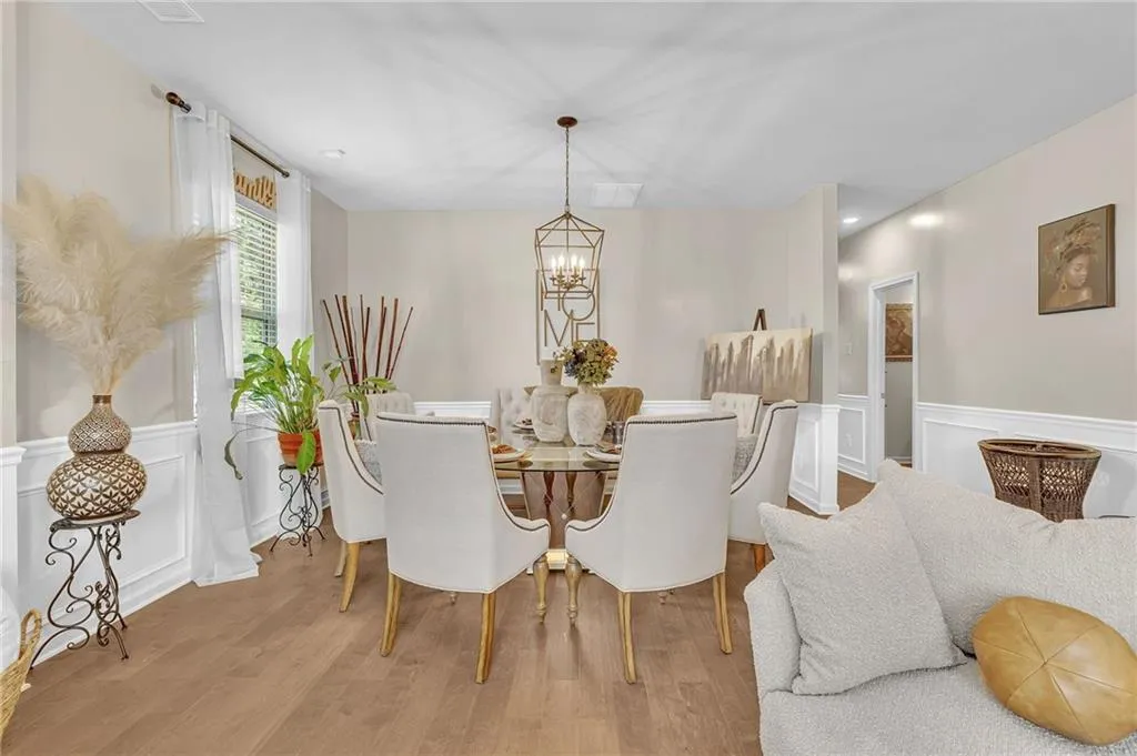 Locust Grove, Georgia 30248, United States, 5 Bedrooms Bedrooms, ,5 BathroomsBathrooms,Residential,Active,206554