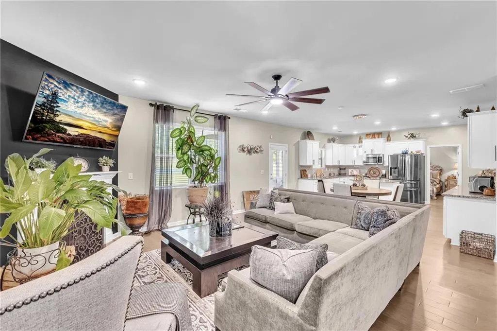 Locust Grove, Georgia 30248, United States, 5 Bedrooms Bedrooms, ,5 BathroomsBathrooms,Residential,Active,206554