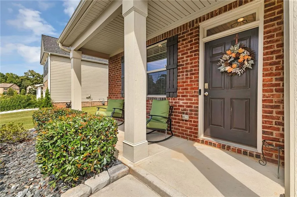 Locust Grove, Georgia 30248, United States, 5 Bedrooms Bedrooms, ,5 BathroomsBathrooms,Residential,Active,206554