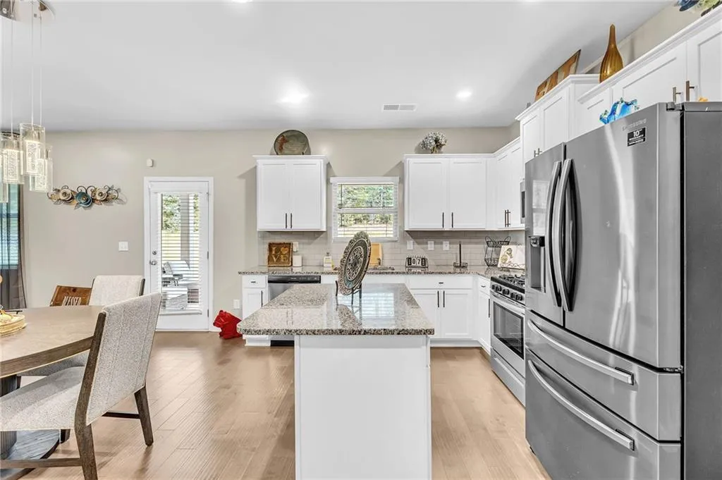 Locust Grove, Georgia 30248, United States, 5 Bedrooms Bedrooms, ,5 BathroomsBathrooms,Residential,Active,206554