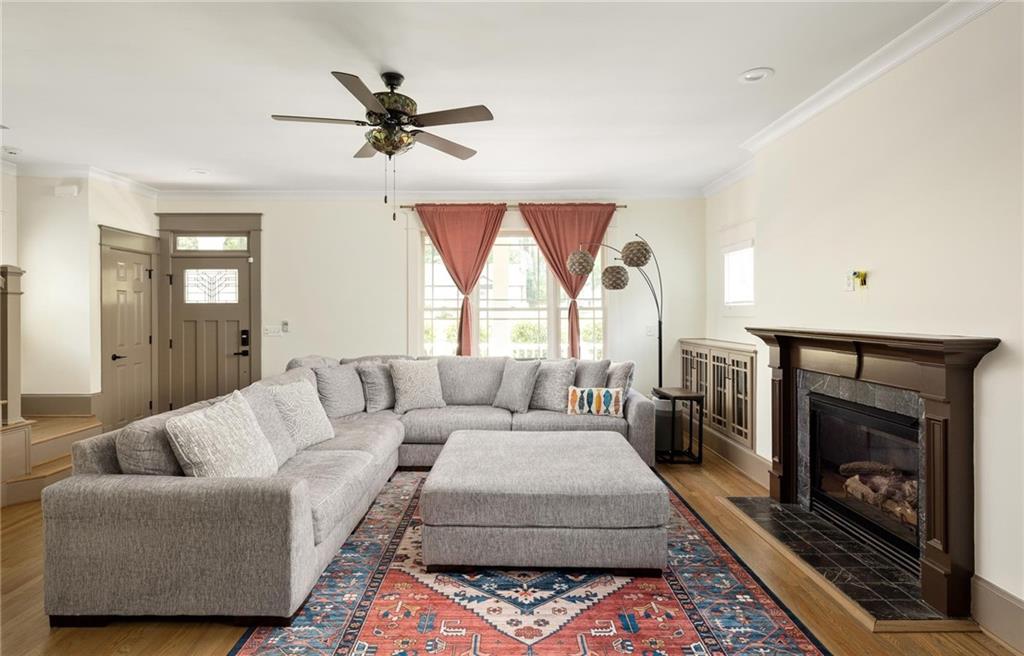 2876 White Oak Drive