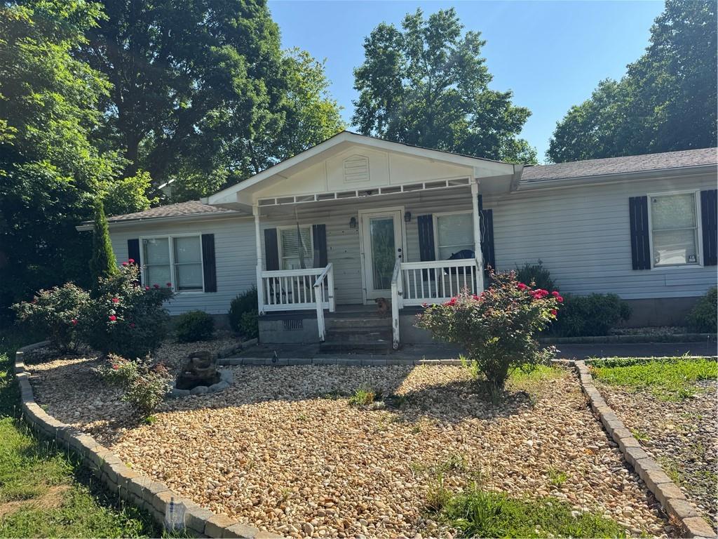 Move-In Ready, Priced to Sell & Updated – No HOA!
Welcome to this beautifully updated 3 bedroom, 2 bathroom mobile home in the quiet community of Hobson Heights. The sellers have done the work for you—now they’re ready to move and are seeking cash offers for a quick close. This home is being sold as-is, but you’ll be impressed by the extensive upgrades throughout.
Inside, you’ll find all-new LVP flooring, a brand-new roof, HVAC system, furnace, and water heater—all recently replaced for peace of mind. The kitchen has been completely remodeled and features custom painted wood cabinetry, subway tiled backsplash, granite countertops, and an open layout perfect for home cooking or entertaining.