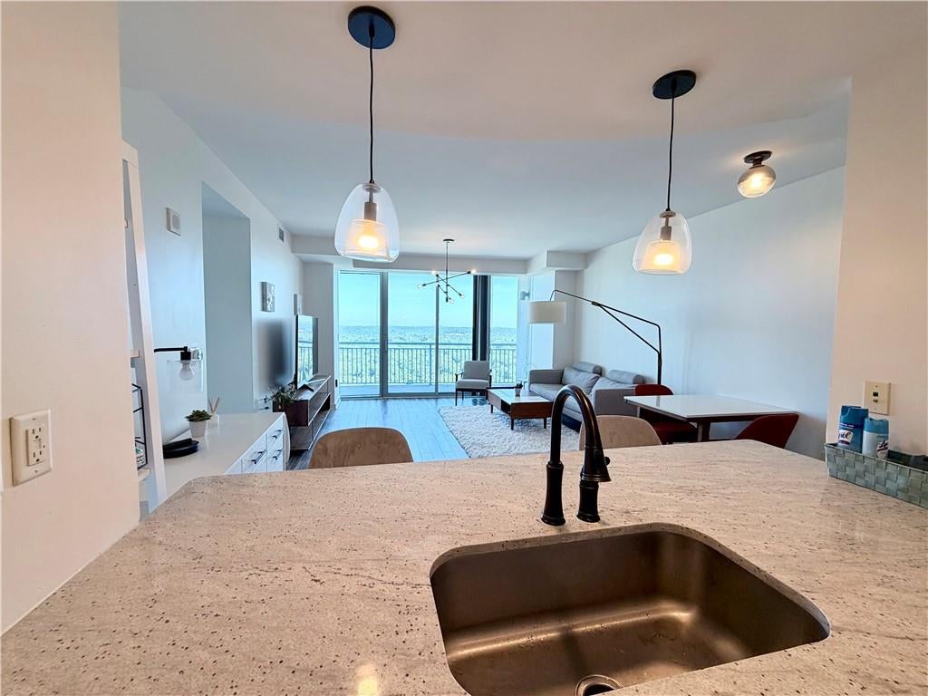 3338 Peachtree Road NE 2502
