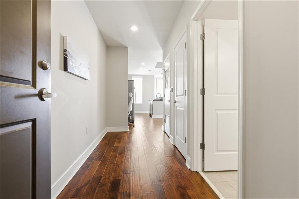 44 Peachtree Place NE 1527