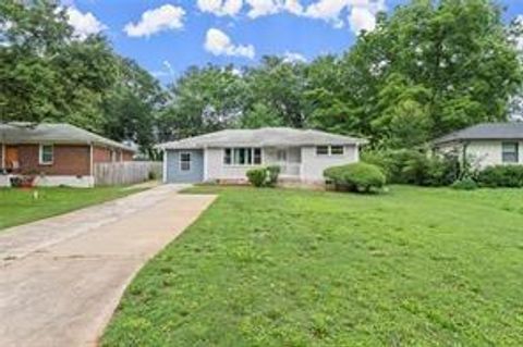 2756 GRESHAM Road SE Atlanta GA 30316