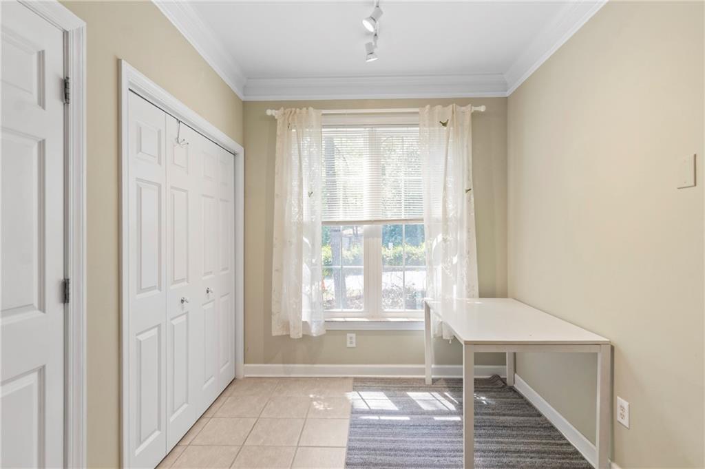 221 Ashford Circle, Atlanta, Georgia image 15