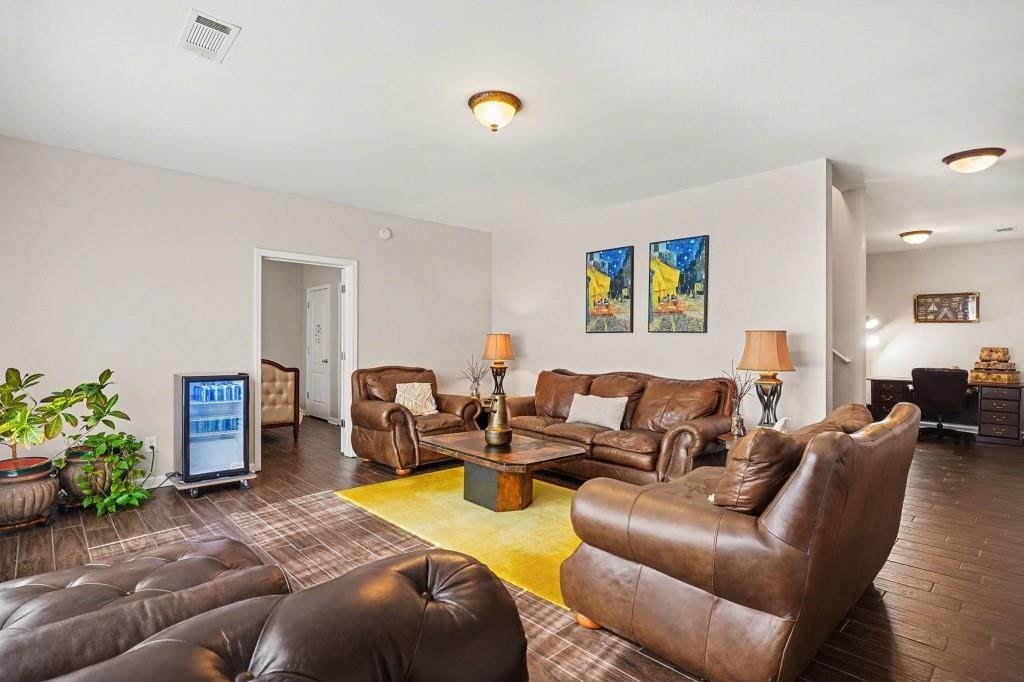 2416 Brynlyn Woods Drive NE