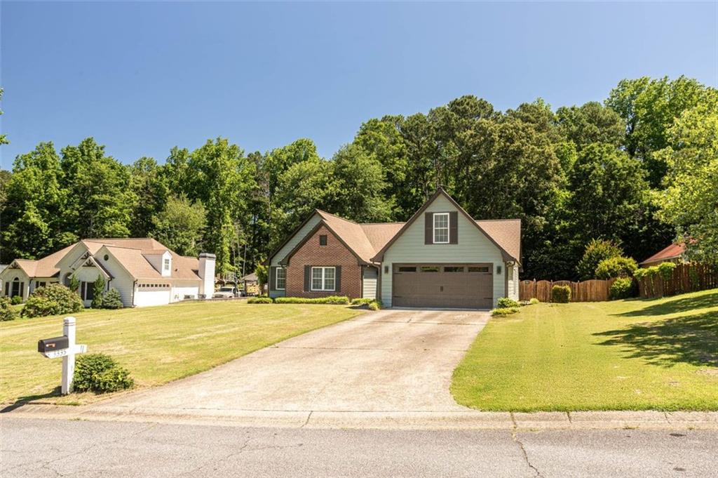 3335 Ivy Lake Drive, Buford, Georgia image 4