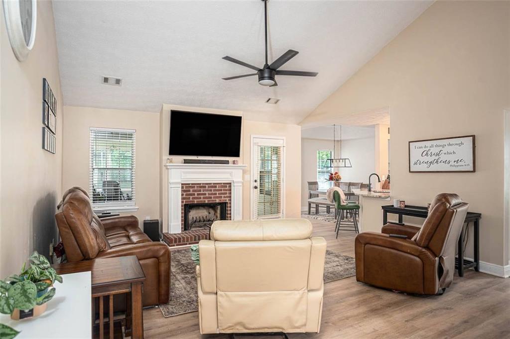 3335 Ivy Lake Drive, Buford, Georgia image 6