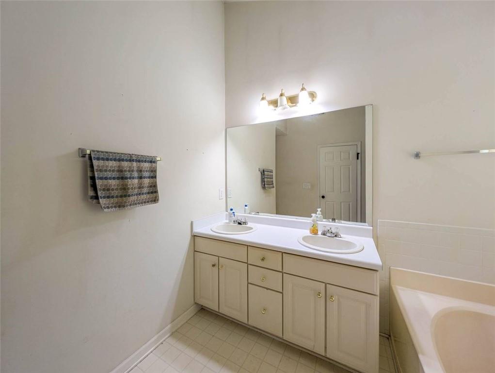 3335 Ivy Lake Drive, Buford, Georgia image 22