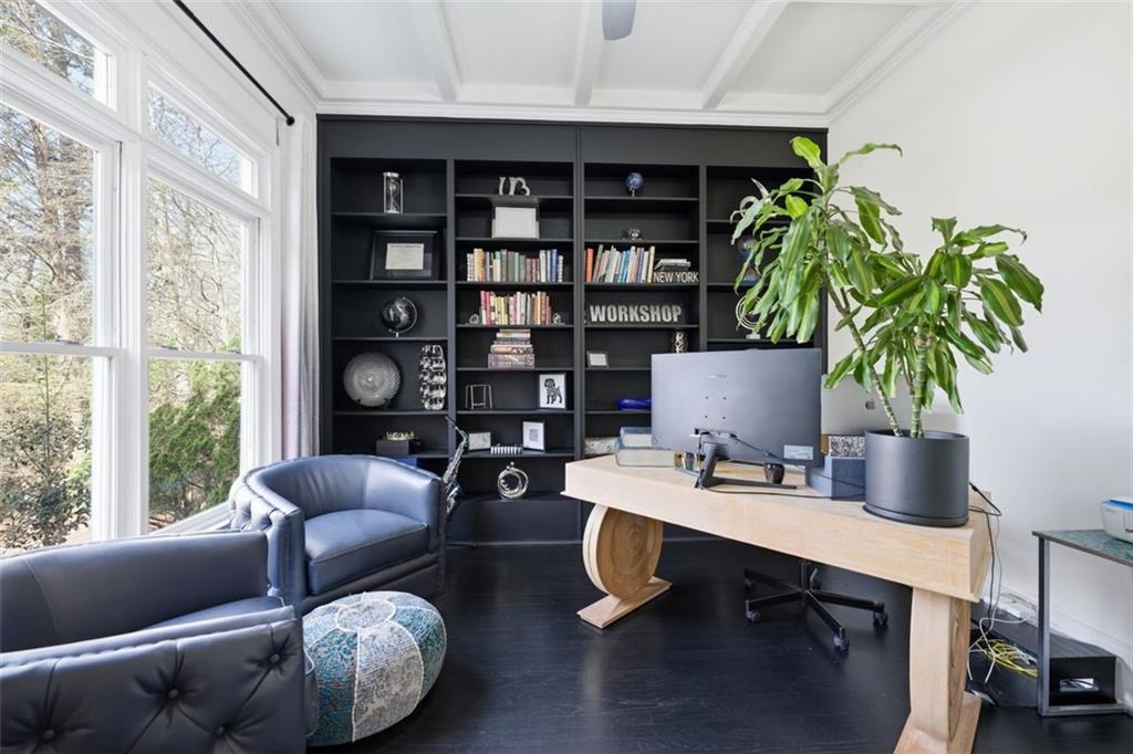 4500 River Mansions Trace