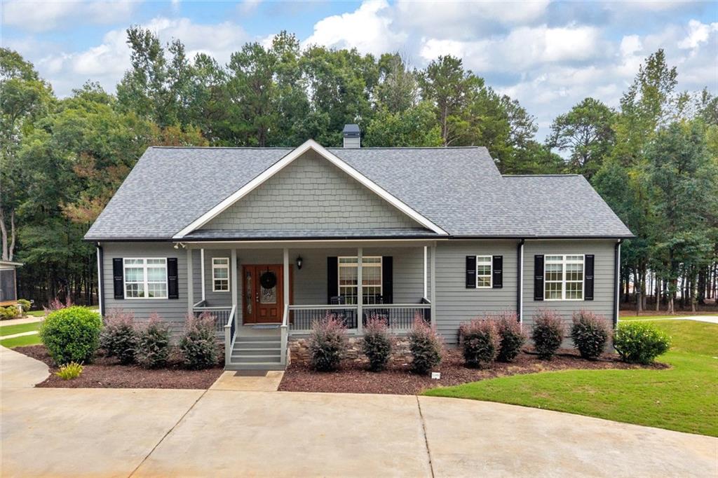 2716 Holcomb Drive