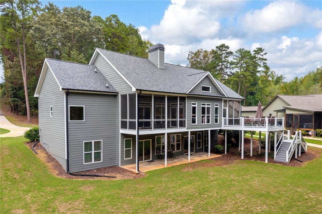 2716 Holcomb Drive