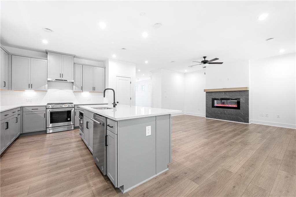 608 Avondale Park Circle