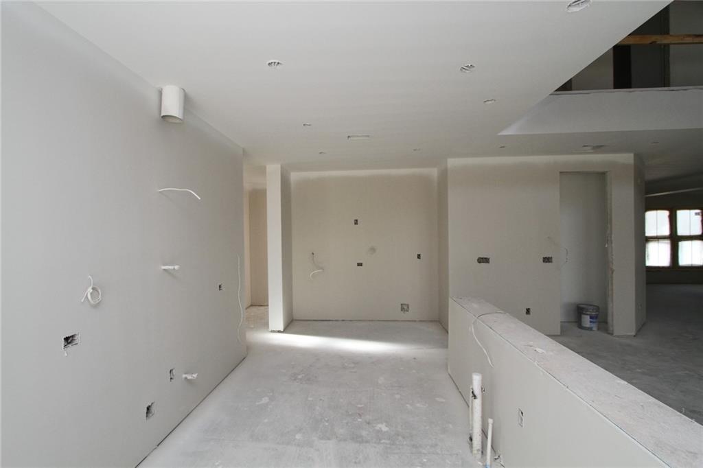 Ellis - Residential