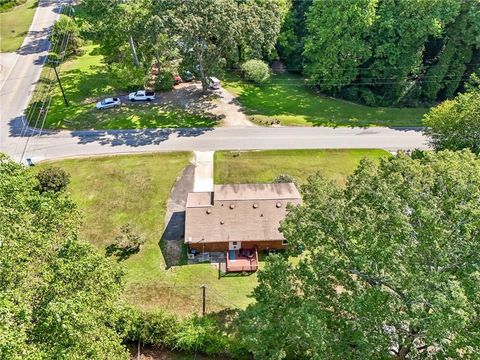 A home in Dawsonville