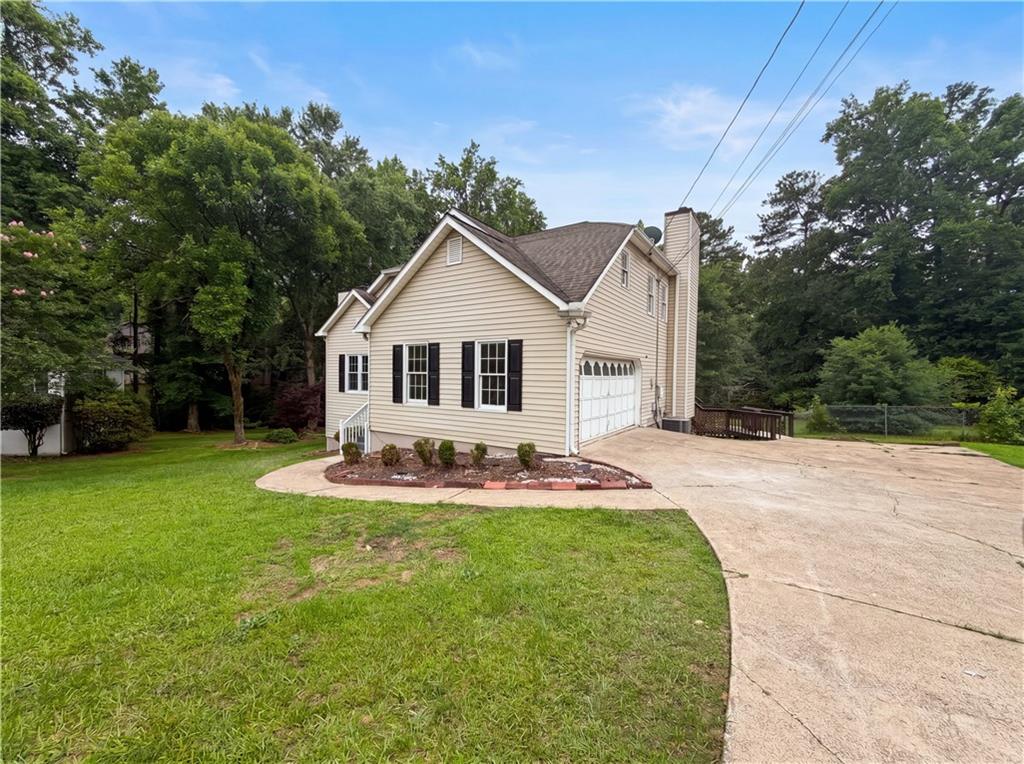 3162 Oak Leaf Court SW