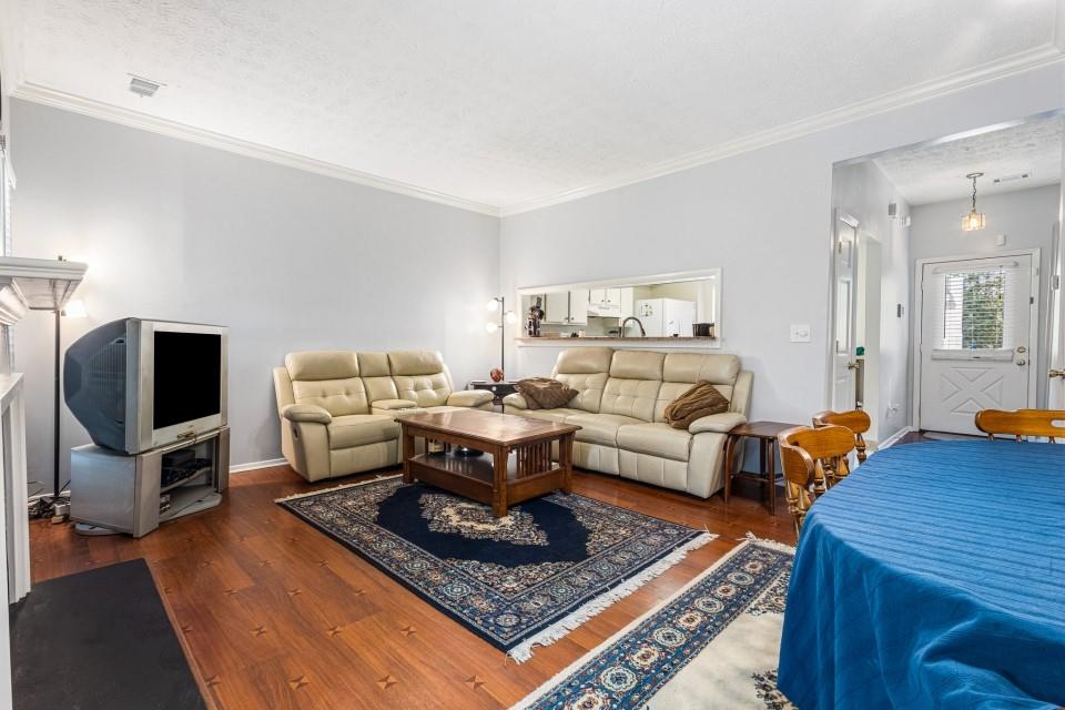 603 Wedgewood Way