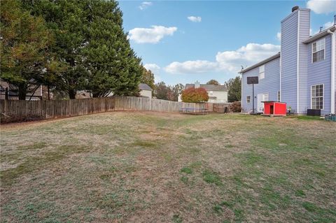 A home in Dacula