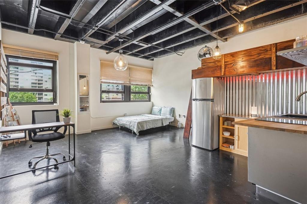 878 NE PEACHTREE Street NE 326