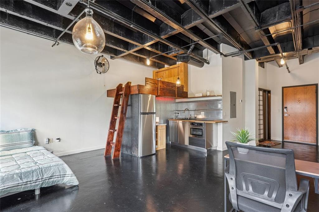 878 NE PEACHTREE Street NE 326