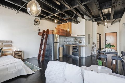 878 NE PEACHTREE Street NE 326 Atlanta GA 30309