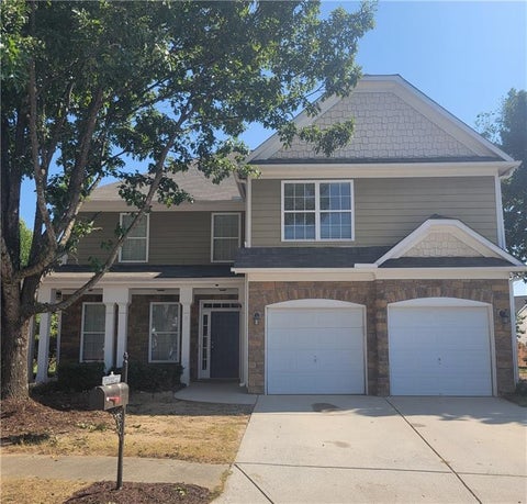 Homes For Sale - 3608 Wood Point Way Way<br/> Gainesville, GA 30507