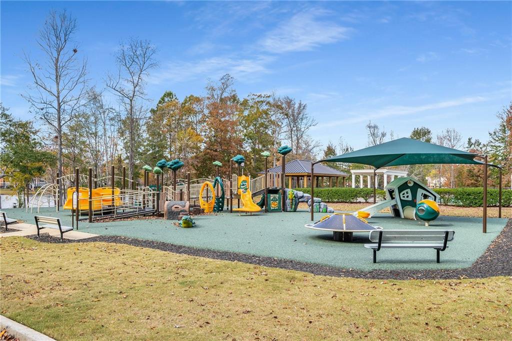 Townhomes at Eastlake Summergrove - Residential