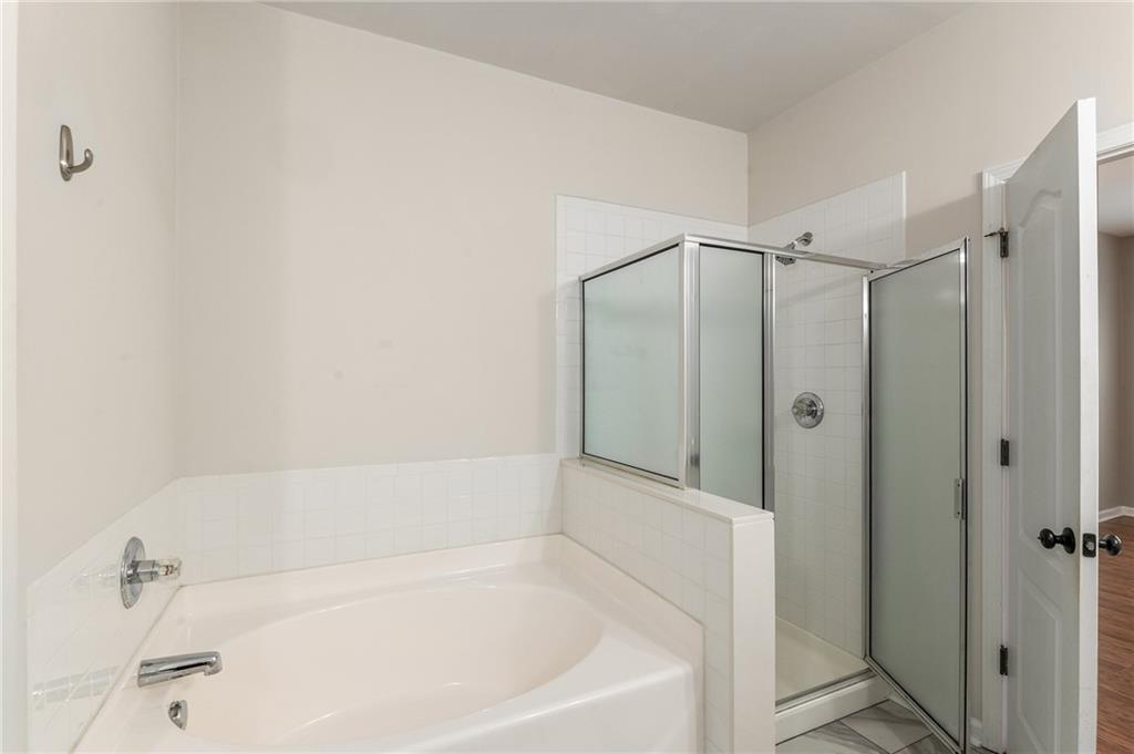 Townhomes at Eastlake Summergrove - Residential