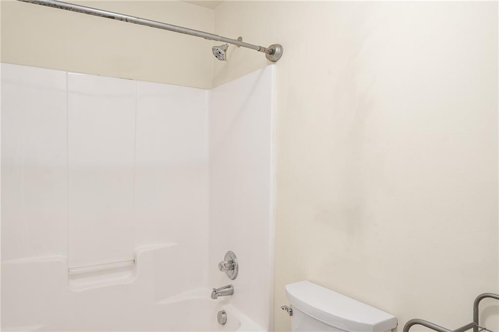 Townhomes at Eastlake Summergrove - Residential