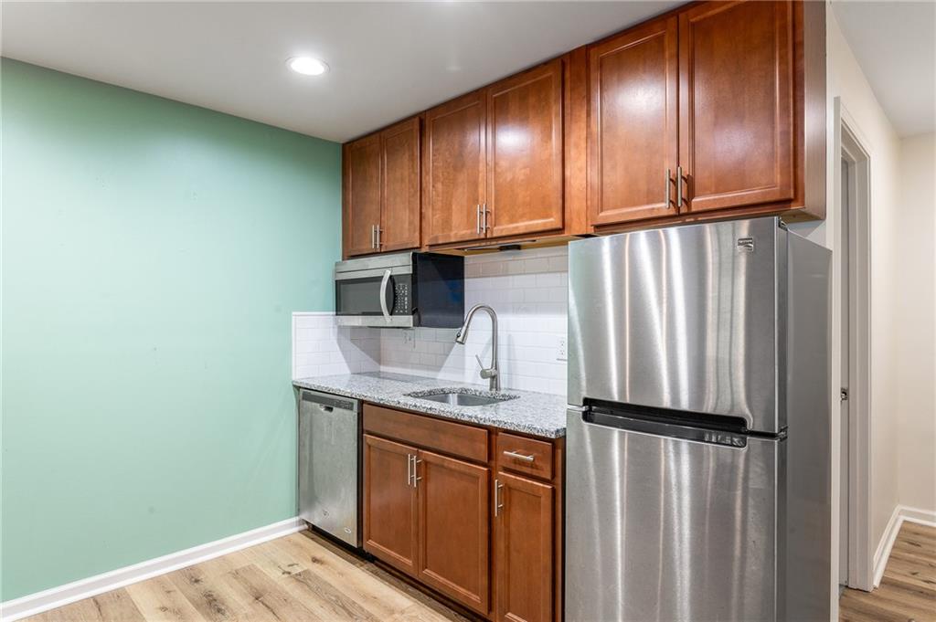 Townhomes at Eastlake Summergrove - Residential