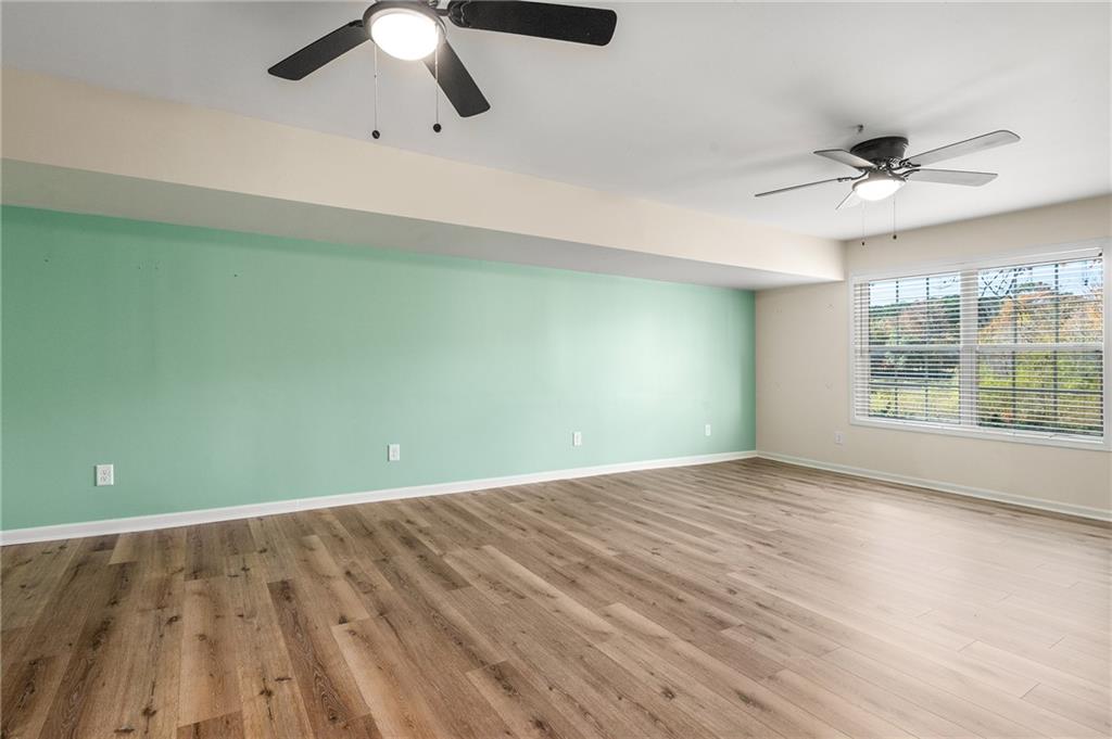 Townhomes at Eastlake Summergrove - Residential