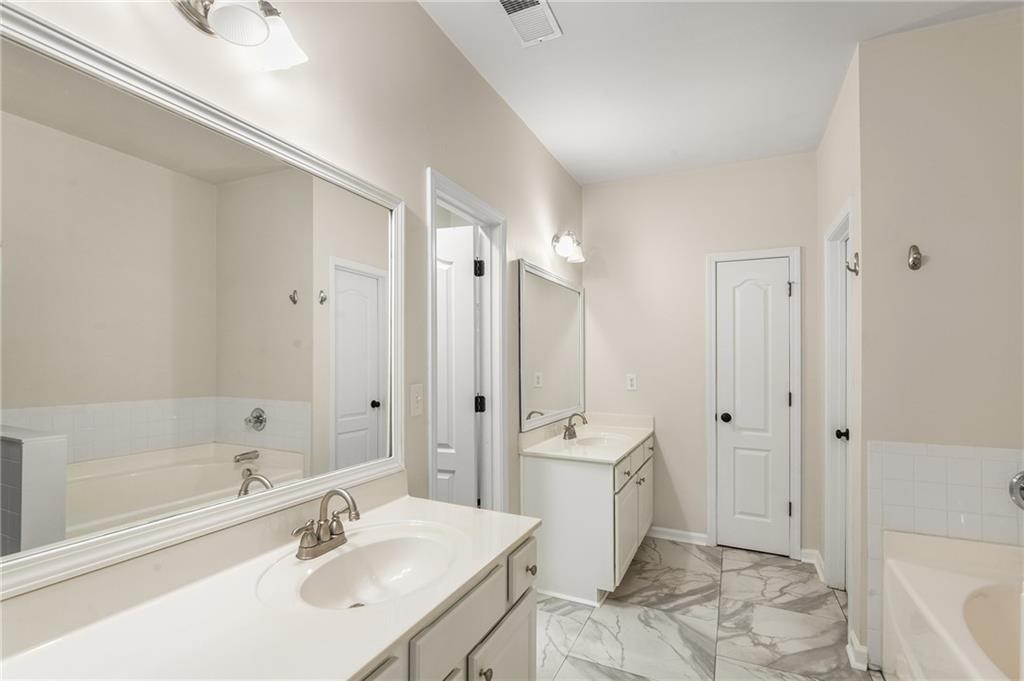 Townhomes at Eastlake Summergrove - Residential