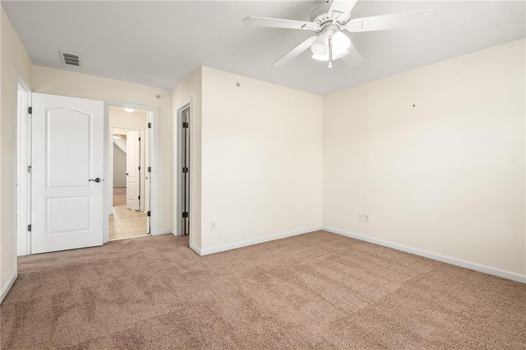 Townhomes at Eastlake Summergrove - Residential