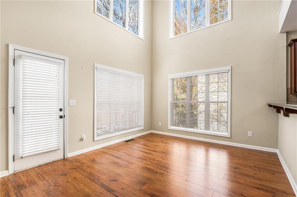 Townhomes at Eastlake Summergrove - Residential