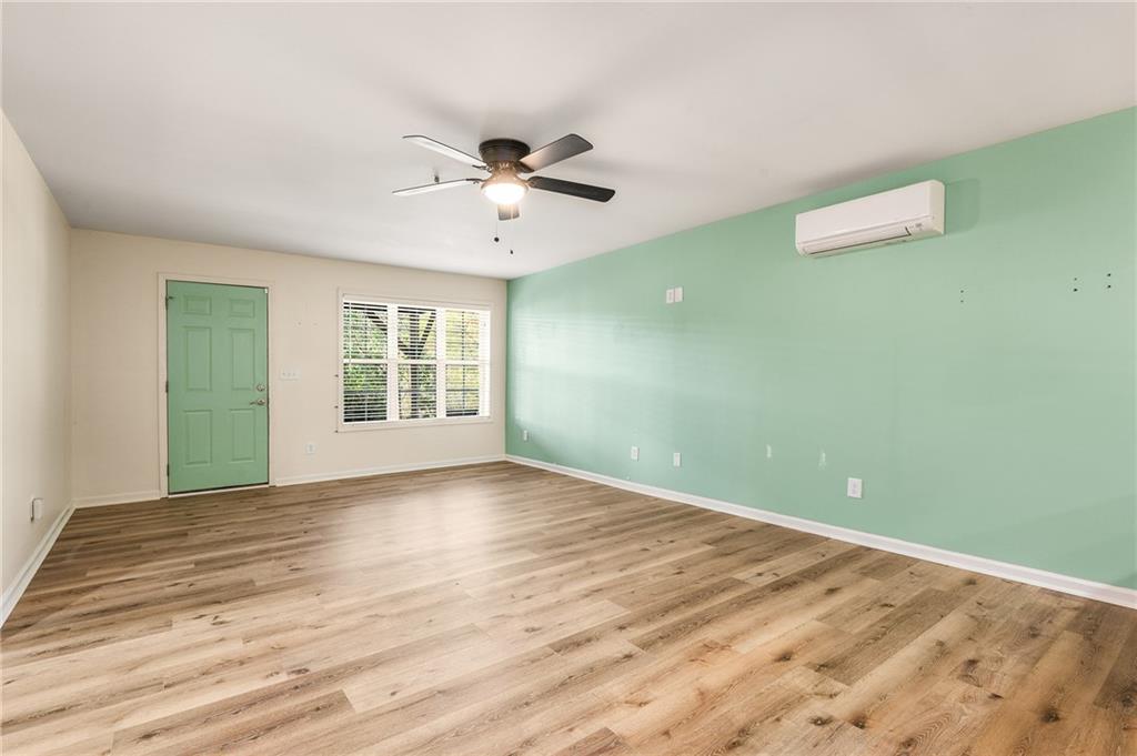 Townhomes at Eastlake Summergrove - Residential