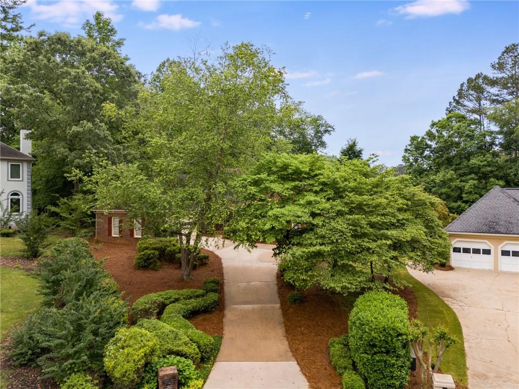 9395 Clublands Drive, Alpharetta, Georgia image 5