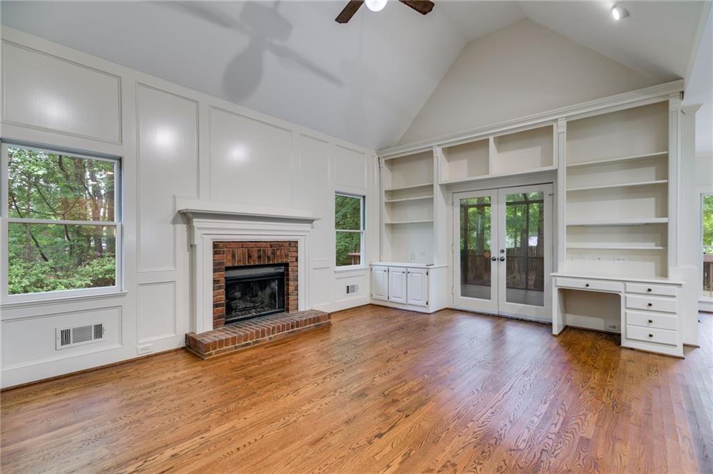 9395 Clublands Drive, Alpharetta, Georgia image 21