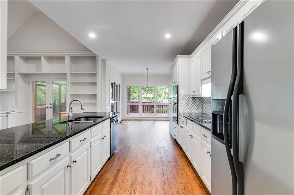 9395 Clublands Drive, Alpharetta, Georgia image 14