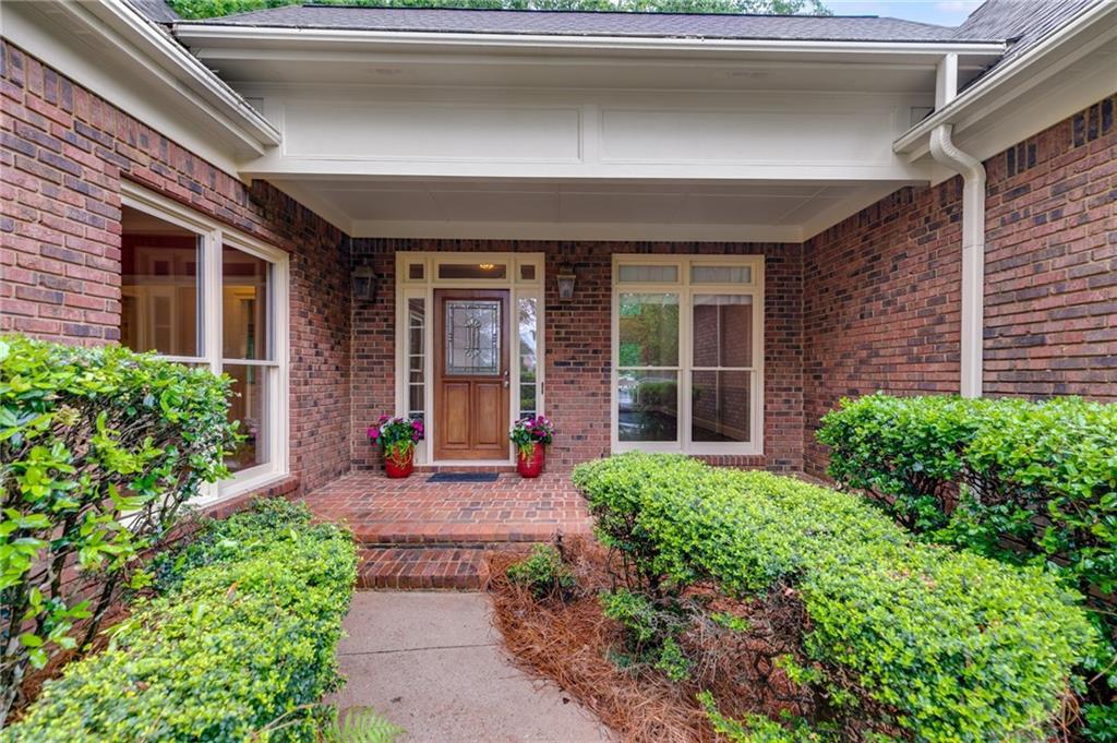 9395 Clublands Drive, Alpharetta, Georgia image 1